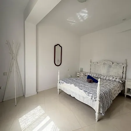 Edificio Sierra, Numero 35 *