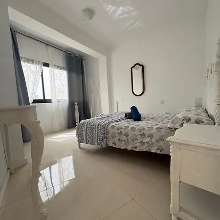 Edificio Sierra, Numero 35 Apartment