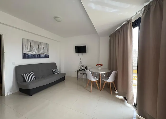 Edificio Sierra, Numero 35 *