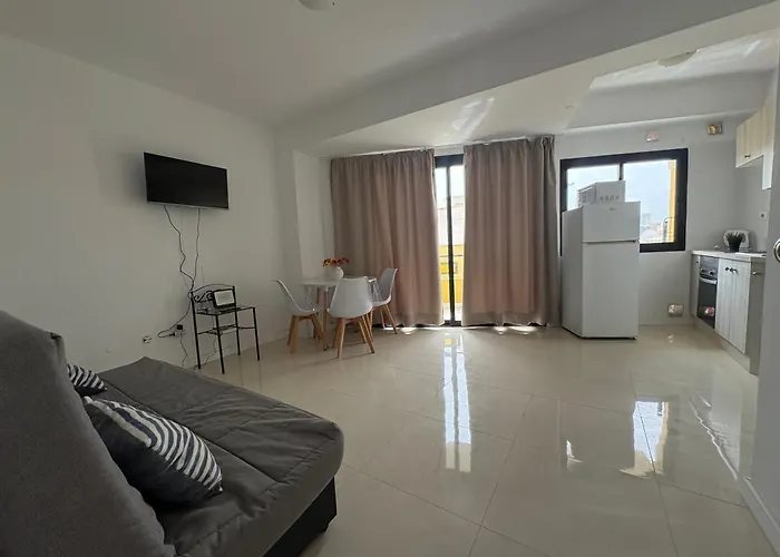 Edificio Sierra, Numero 35 * Los Cristianos (Tenerife)