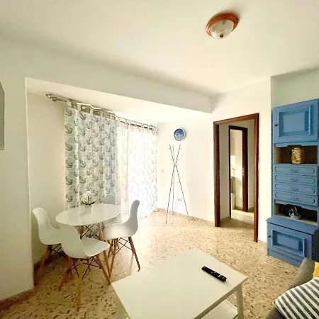 Edificio Sierra, Numero 35 * לוס כריסטיאנוס