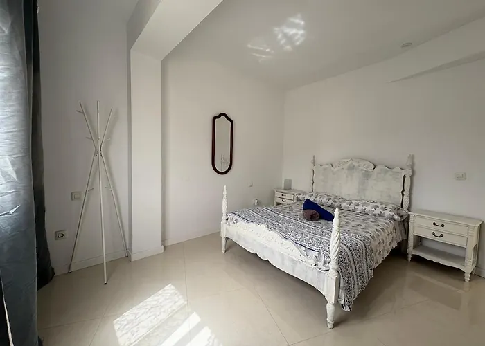 Edificio Sierra, Numero 35 *